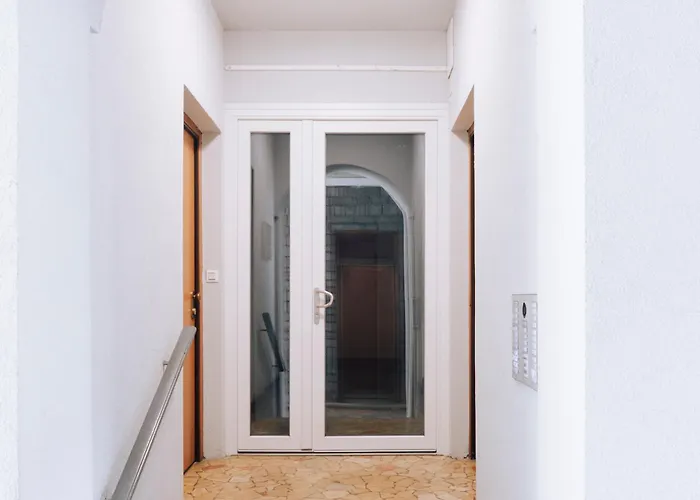 - Saint-martin-de-corleans